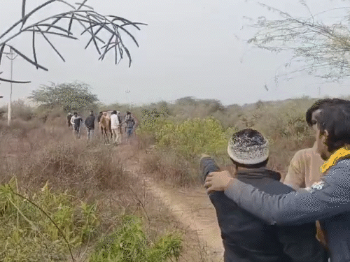 fir-filed-against-former-bjp-mla’s-wife:police-allege-attack-and-firing-in-a-lease-dispute,-while-mla-claims-villagers-are-pressuring-him-for-illegal-extortion