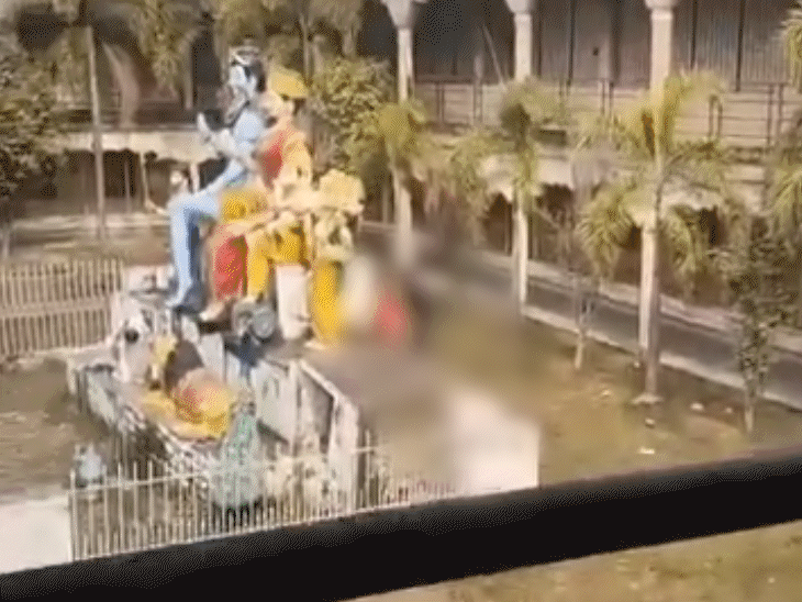 video-shows-inappropriate-behaviour-inside-satna-temple:obscene-acts-seen-behind-idol;-priest-says,-‘religious-sentiments-hurt’,-video-goes-viral