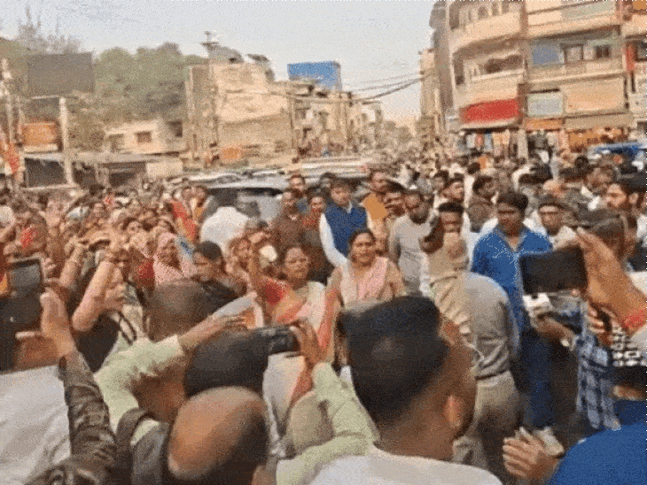 congress-protests-at-rajwada-over-baghirathpura-water-tragedy:party-seeks-rs-1-crore-compensation,-resignations,-accountability-after-contaminated-water-incident