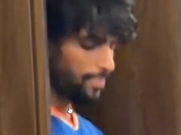 watch-|-tilak-varma-frustrated-after-arshdeep-singh-teases-him:team-india-players-engage-in-dressing-room-banter