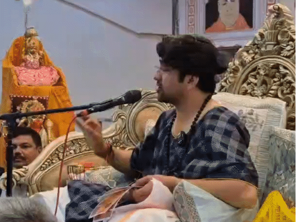 ₹90-lakh-fd-for-300-couples-at-bageshwar-dham:gold-silver-jewellery-in-jaimala-plates;-nepal-bride-finally-selected-after-four-year-wait