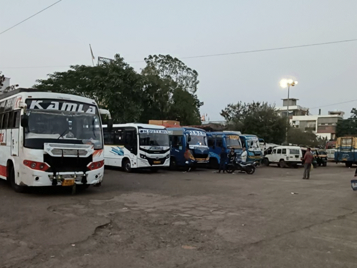 fitness-certificates-force-100–150-km-journeys:services-halted-in-over-25-districts;-drivers-complain-old-system-ended-before-alternative-arrangements