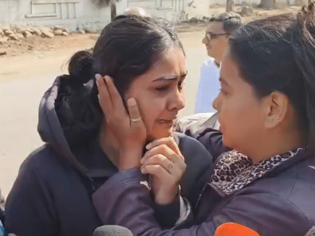 daughter-blames-work-pressure-for-constable’s-death:despite-4-operations-faced-gruelling-duty,-sought-leave-extension;-kin-denied-access-after-demise