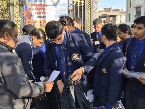 10वीं-12वीं-के-बोर्ड-एग्जाम-कल-से-शुरू:26-देशों-के-46-लाख-छात्र-देंगे-परीक्षा,-cbse-ने-जारी-की-गाइडलाइन