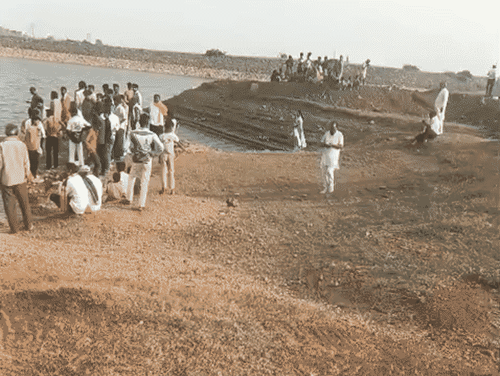 3-school-students-drown-in-ratlam-dam:1-swims-to-safety,-2-missing;-police,-fire-brigade-and-divers-at-the-spot