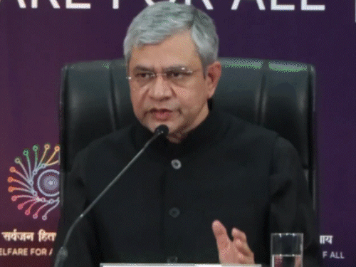 delegates-troubled-by-overcrowding-mismanagement-at-india-ai-summit:stood-in-queues-for-hours,-some-had-their-belongings-stolen;-ashwini-vaishnaw-apologises