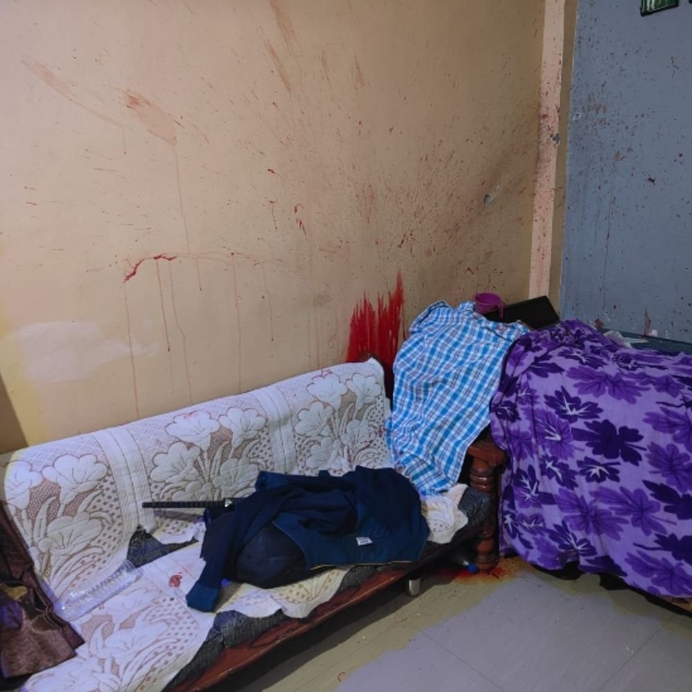 retired-soldier-shoots-himself-in-gwalior:used-licensed-rifle,-blood-marks-seen-on-room-ceiling