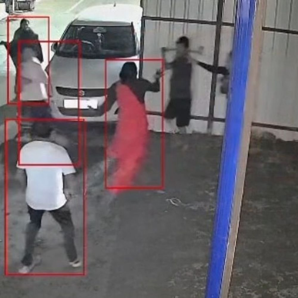 video-shows-man-attacking-3-woman-with-axe:cctv-captures-shocking-footage;-complaint-filed-after-brutal-attack