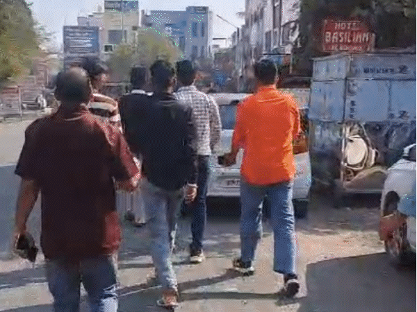 hindu-groups-launch-‘operation-bajrang’-over-alleged-love-jihad:intelligence-network-from-schools-to-hotels,-auto-drivers-and-students-act-as-informers