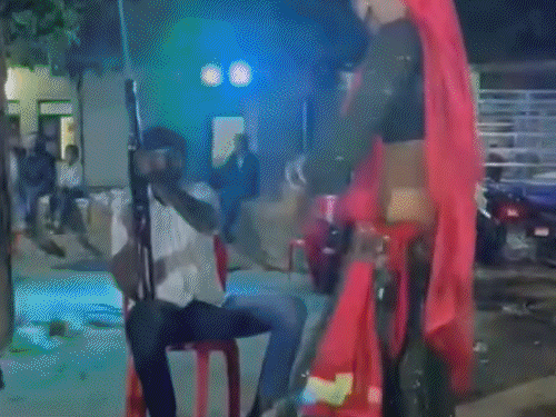 woman-forced-to-dance-at-gunpoint-in-gwalior:man-fires-rifle-shots;-police-initiate-probe,-begin-search