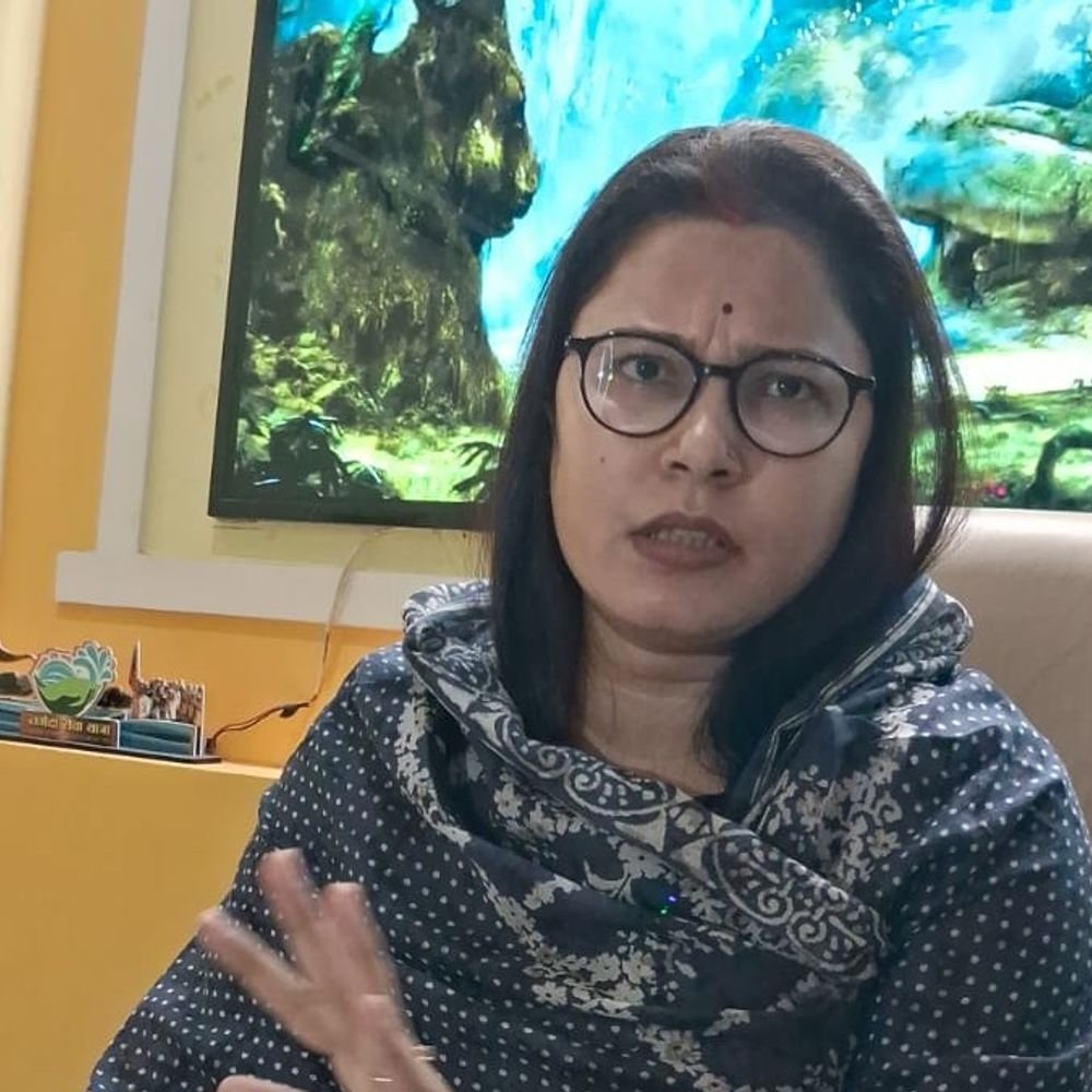 uma-bharti’s-relative-gets-bomb-threat:tikamgarh-zila-panchayat-head’s-daughter-in-law-says,-‘2-masked-men-came-to-bungalow,-hurled-abuses’