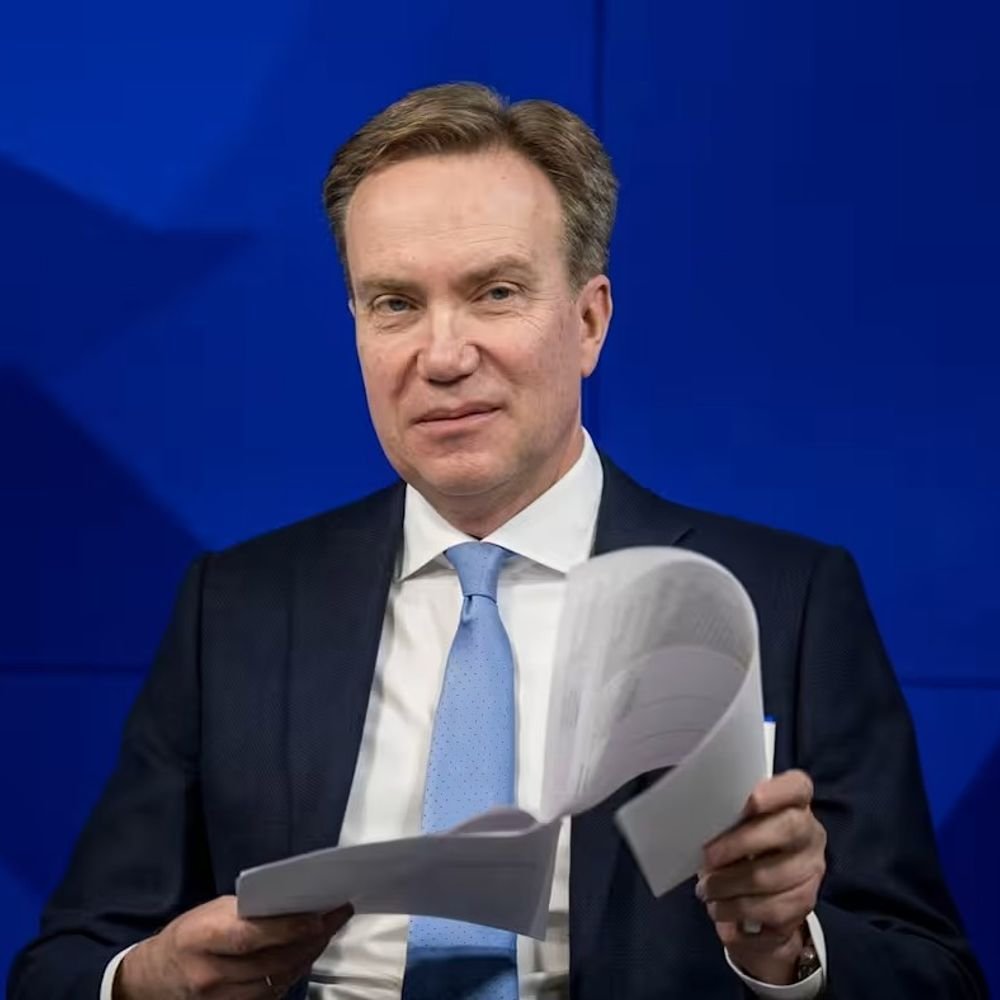 world-economic-forum-ceo-resigns-over-epstein-ties:alois-zwinggi-to-take-over-as-interim-chief