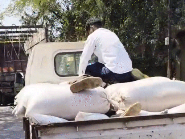 father-dies-of-heart-attack-before-son:no-ambulance-available,-son-performs-cpr-in-loader;-traffic-jam-delays-hospital-arrival