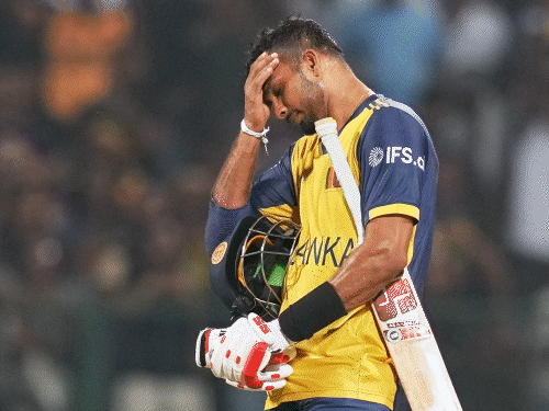 sahibzada-farhan-becomes-top-run-scorer,-surpassing-kohli’s-record:abrar-ahmed-cries-after-pakistan’s-elimination;-shanaka-looks-disappointed
