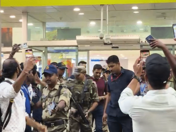ms-dhoni-arrives-in-chennai-ahead-of-ipl-2026:set-to-sweat-hard-in-nets-from-today;-csk-unveils-new-jersey-for-this-season