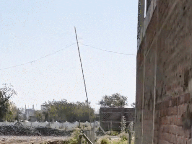 woman-jumps-to-death-after-husband-takes-away-her-phone:leaps-from-second-floor-in-bhopal