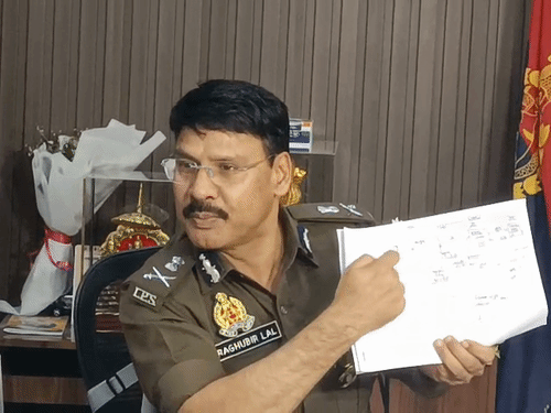 ₹250-crore-fraud-by-two-intermediate-pass-youths:fake-firms-floated-in-kanpur;-₹1.5-crore-frozen-in-e-rickshaw-driver’s-account