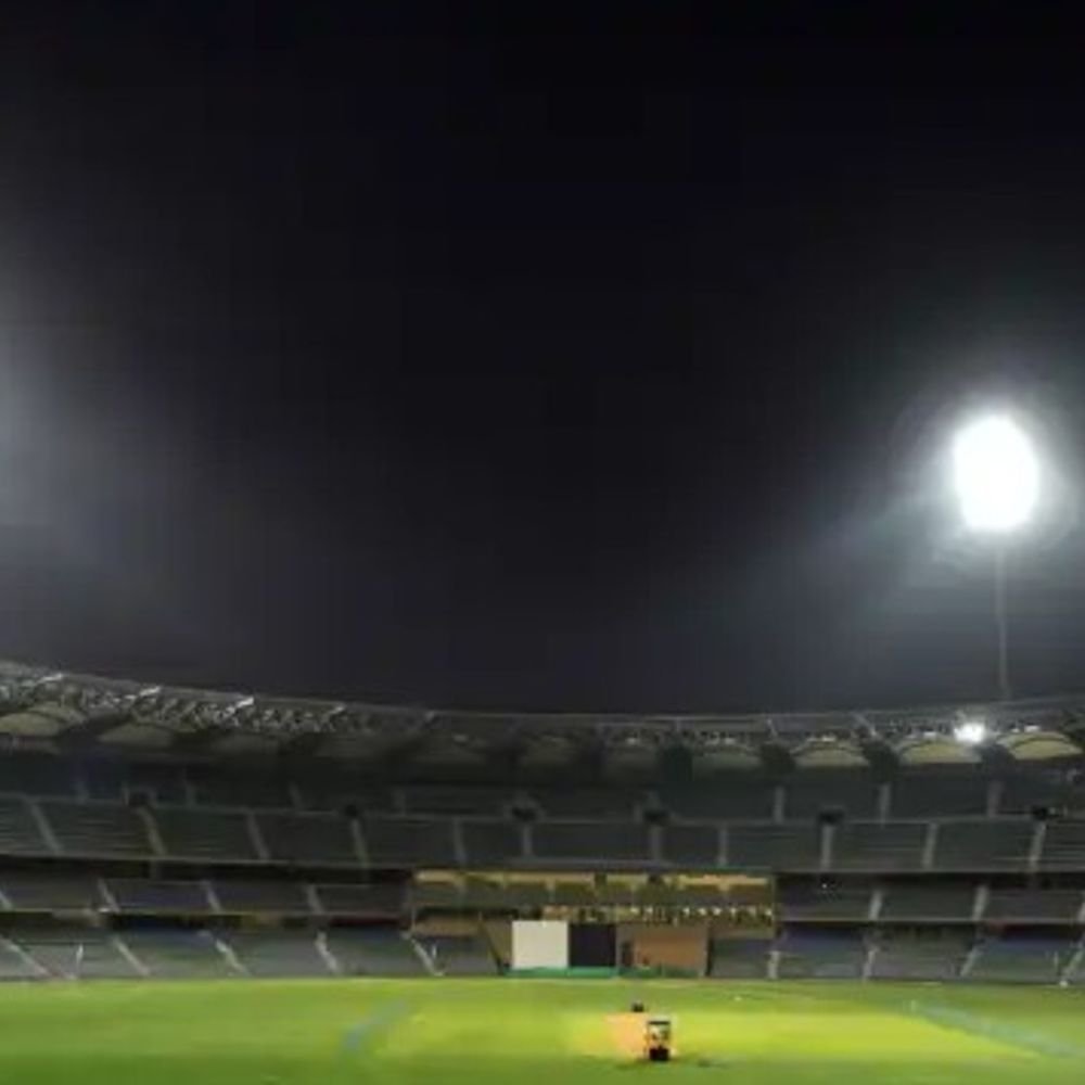 most-hotel-rooms-sold-out-on-india-vs-eng-match:delhi-to-mumbai-airfares-reported-at-₹14,000;-3-star-hotel-room-rent-at-₹16,500