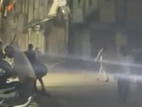 holi-night-clash-in-jabalpur:stone-pelting-between-two-groups,-1-injured;-police-deployed-as-video-of-violence-surfaces