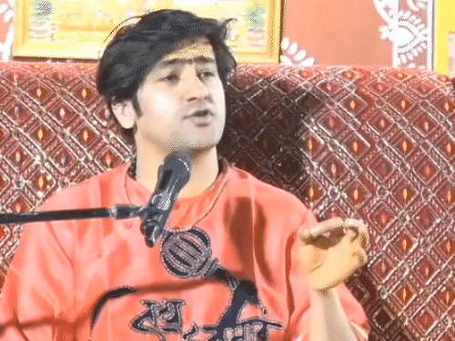 dhirendra-shastri-on-sevaks-at-bageshwar-dham:says-many-join-for-girls,-money-and-status,-their-focus-is-not-on-service