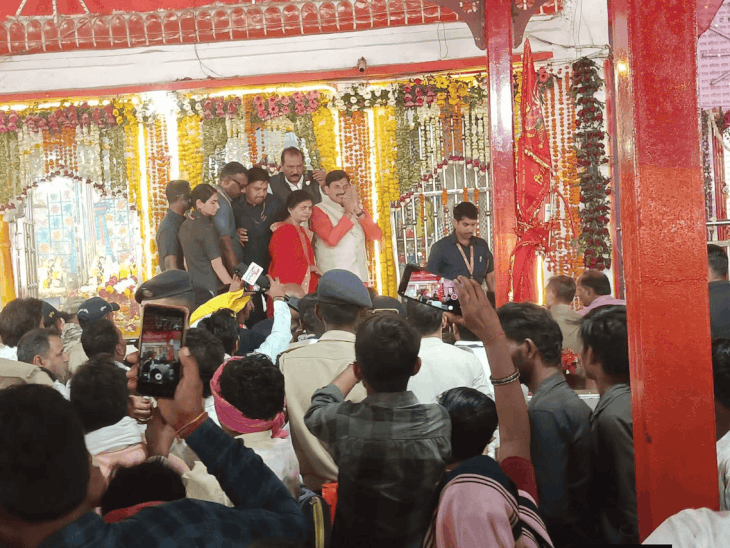 cm-suggests-women’s-day-in-name-of-mata-sita:dr-yadav-reaches-200-year-old-karila-temple,-where-luv-kush-are-believed-born