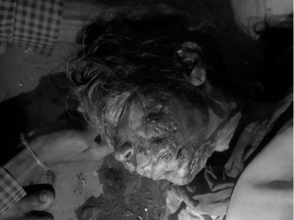 son-kills-mother-after-she-did-not-give-food:attacks-her-throat-with-sickle-before-younger-siblings-in-jabalpur,-pushes-father-and-flees