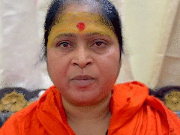 former-mahamandaleshwar-fears-for-life-in-video:calls-akhada-parishad-chief-‘duryodhan’,-alleges-attempt-to-dishonour-her