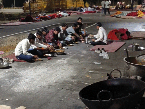 karni-sena-protest-ends-after-30-hours:protesters-clear-four-lane-in-ratlam;-jeevan-singh-says-collector-was-too-busy