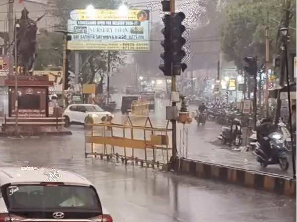 hail-rain-lash-mp,-alert-issued-in-34-districts:strong-winds-expected-in-gwalior,-jabalpur;-hailstorm-likely-in-6-districts