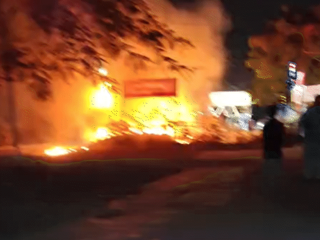 blaze-engulfs-quilt-mattress-shop-in-bhopal’s-katara-hills:flames-rise-20-feet-high;-fire-brigade-arrives-late