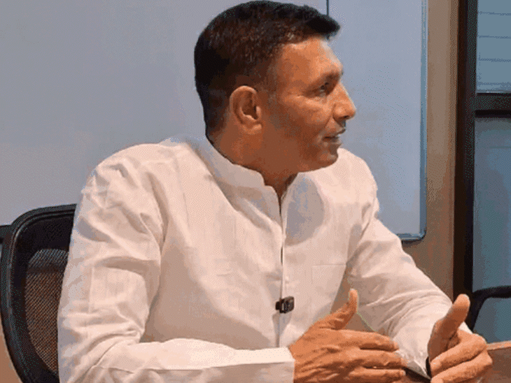 tet-rule-puts-over-1-lakh-mp-teachers-at-risk:congress-says,-‘conduct-training-not-exams-amid-growing-fear’