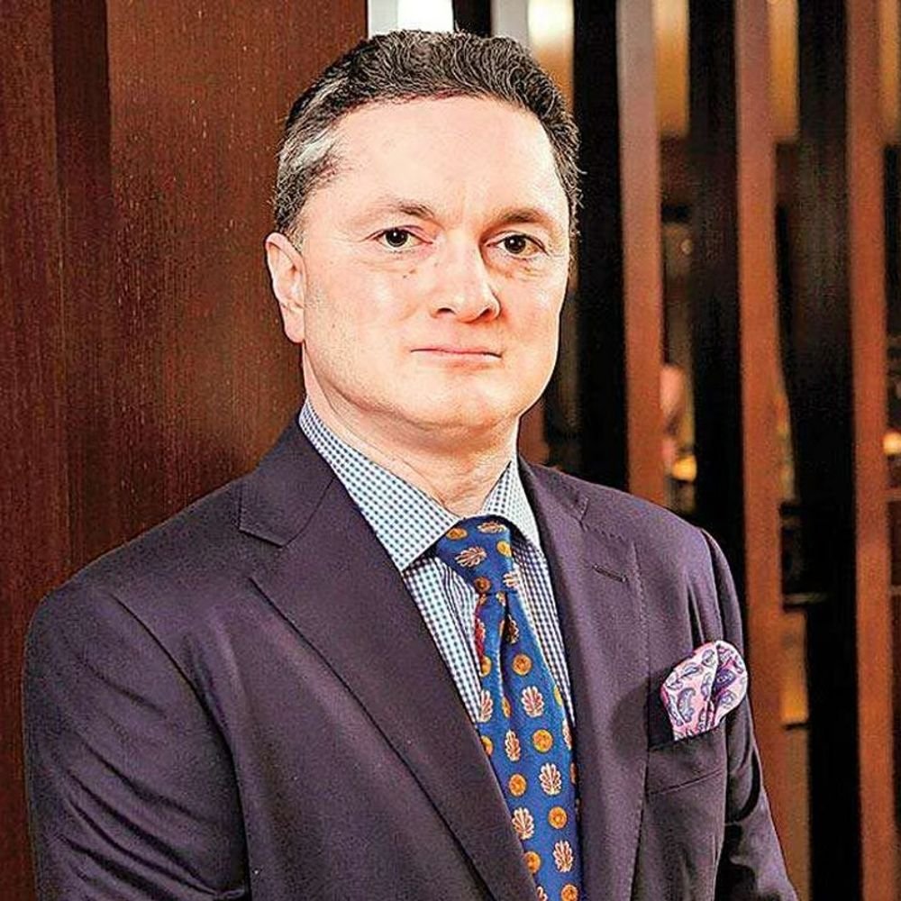 raymond-owner-gautam-singhania’s-boat-capsizes-in-maldives:airlifted-to-mumbai-for-treatment;-2-indians-missing-in-accident