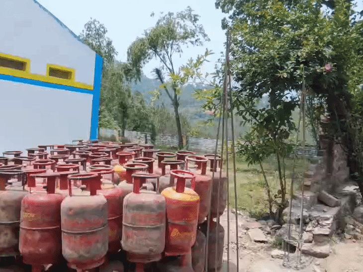 states-to-get-20%-more-cooking-gas-amid-lpg-crisis:new-system-from-mar-23;-priority-to-be-given-to-dhabas,-hotels