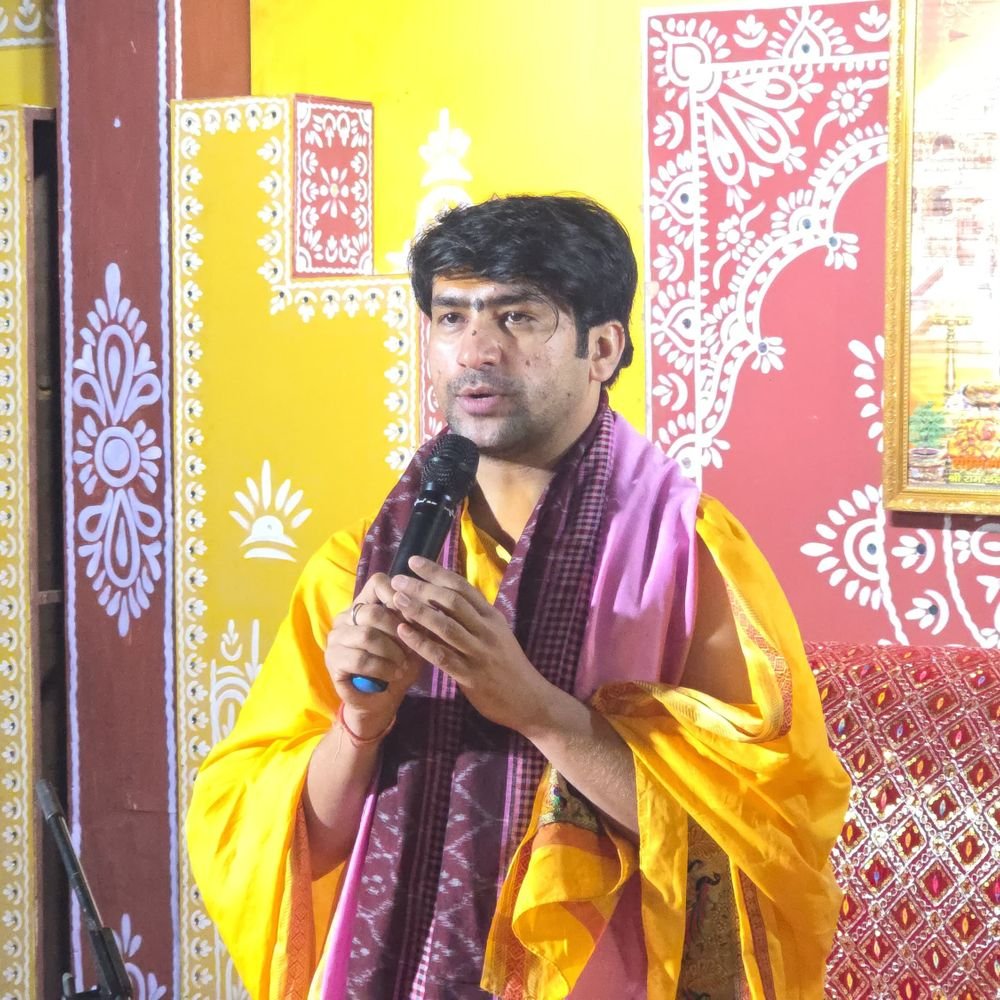 bageshwar-maharaj-seeks-death-penalty-in-mathura-killing:calls-farsa-baba-a-‘cow-protector’,-says-speaking-for-sanatan-invites-threats