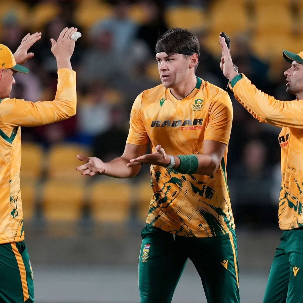 connor-esterhuizen-helps-south-africa-defeat-nz-in-4th-t20i:gerald-coetzee-takes-3-wickets;-series-tied-2-2