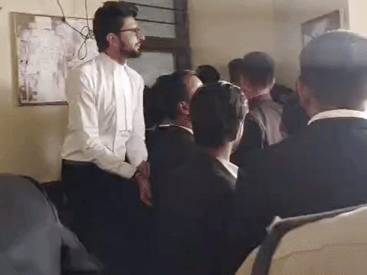 former-bjp-mp’s-son-slapped-and-assaulted:clothes-pulled-inside-bhopal-district-court;-attack-took-place-in-front-of-judge