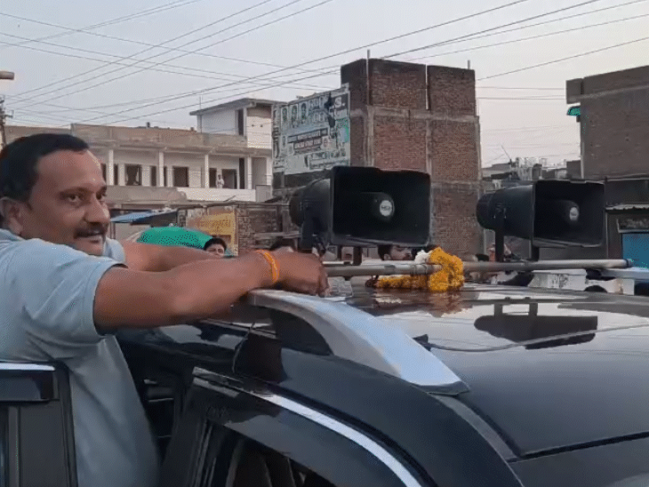 judges-remove-illegal-hooter-from-congress-mla’s-car:₹10,000-penalty-imposed;-mla-waits-half-an-hour-for-cash-to-pay-fine