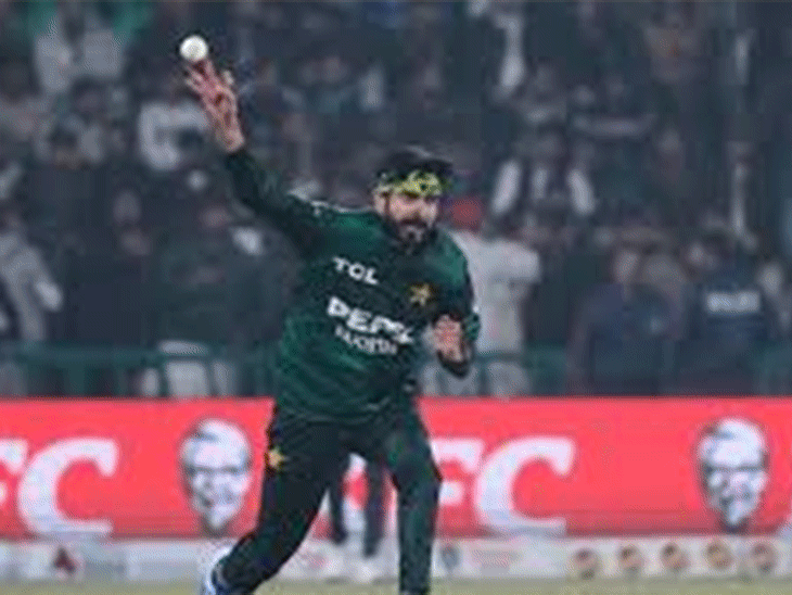 imitating-usman-tariq-ends-up-bad-for-sri-lankan-bowler:umpire-rules-verdict-on-action-similar-to-pak’s-t20-wc-star-bowler