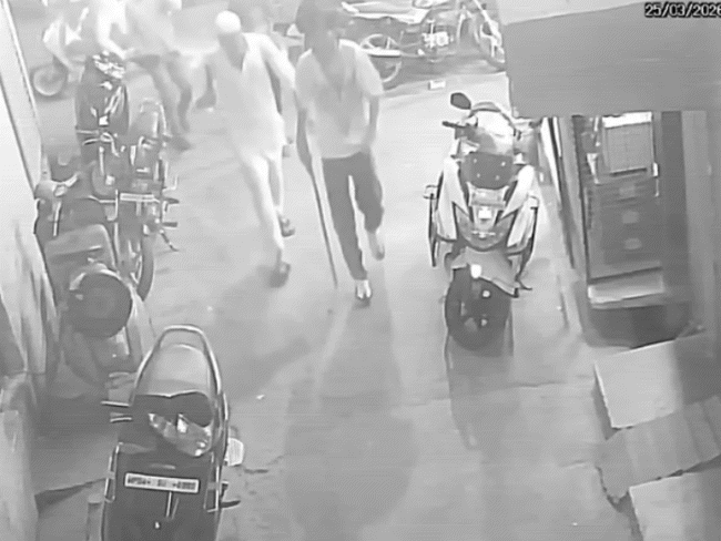 sword-attack-on-6-year-old-girl-in-bhopal:caught-in-clash-of-70–80-armed-men-while-returning-from-grandparents’-home