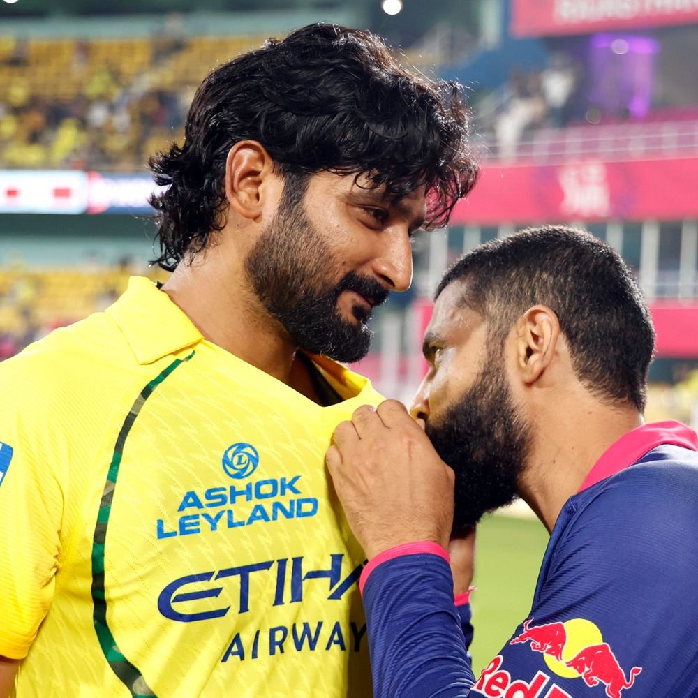 jadeja-kisses-csk’s-logo-after-ipl-match:’very-emotional’,-37-year-old-melts-hearts,-reflects-on-exit-from-franchise