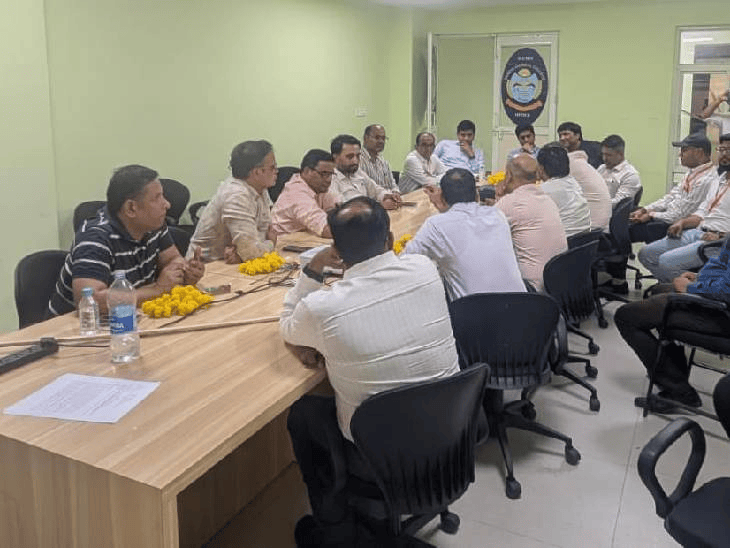 ‘pen-down-strike’-at-hamidia-for-second-consecutive-day:medical-teachers-oppose-direct-recruitment,-demand-promotions-through-dpc