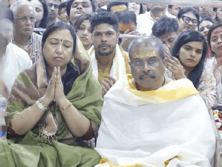 dharmendra-pradhan,-umesh-yadav-visit-mahakal-temple:took-blessings-by-participating-in-bhasma-aarti-on-the-first-day-of-vaishakh