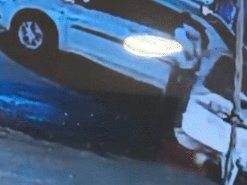 shocking-theft-caught-on-video:₹80-lakh-jewellery-bag-stolen-in-10-seconds;-accused-escapes-after-opening-car-door