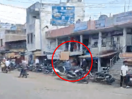 ₹25-lakh-ransom-threat;-7-rounds-fired-at-businessman:money-demanded-from-morena-medical-store-owner-2-days-earlier