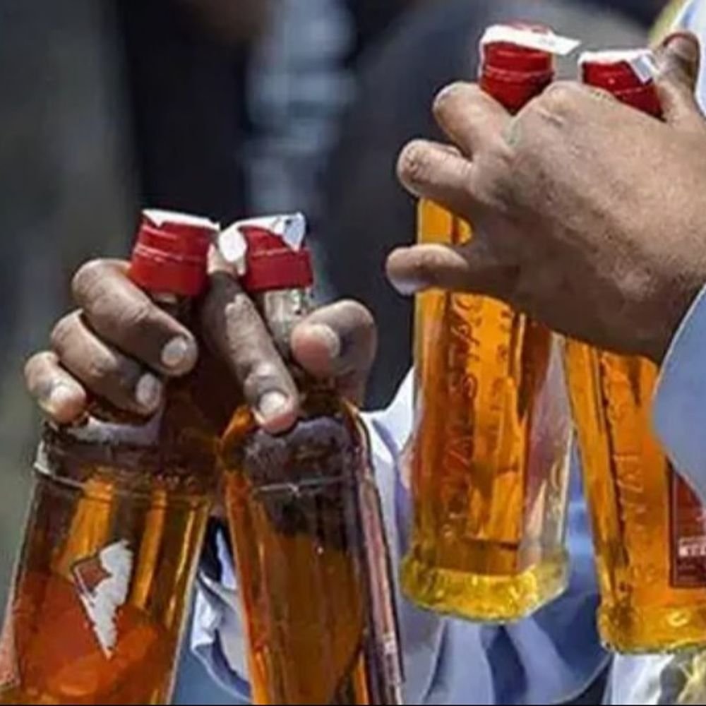 mp-suspends-excise-officers-over-auction-negligence:betul-and-guna-officials-face-action-as-400-liquor-shops-remain-unauctioned