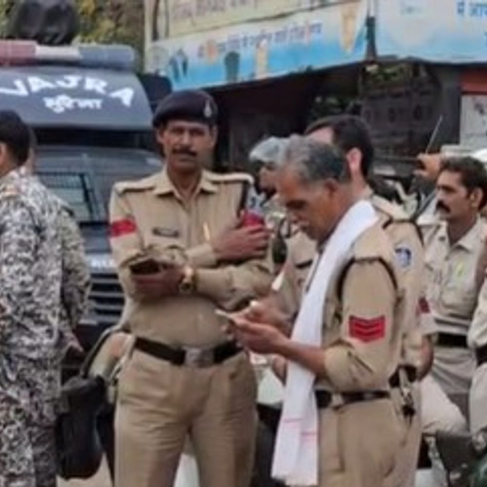 sand-mafia-run-over-forest-constable-with-tractor-in-morena:6-member-team-went-to-stop-illegal-transport;-murder-case-registered