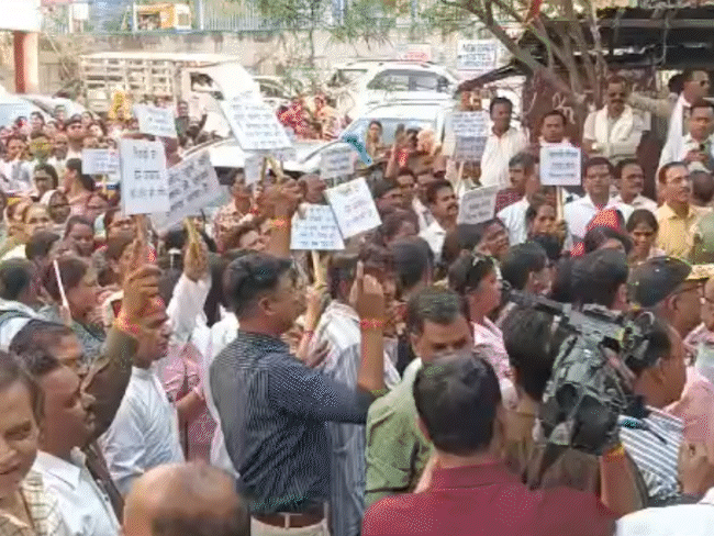 teachers-protest-against-tet-order-in-bhopal:gherao-at-dpi-office,-demand-exam-cancellation;-memorandums-submitted-across-state