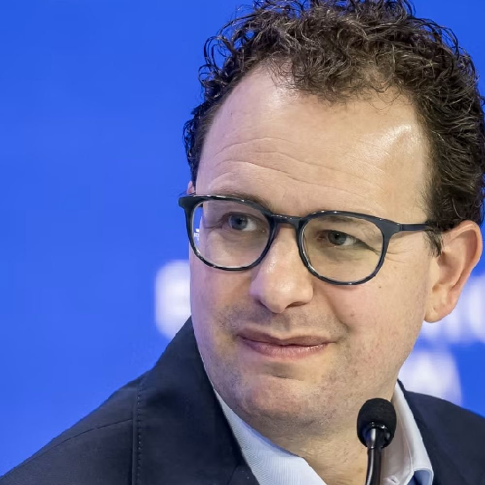 claude-mythos-model-scores-100%-on-cyber-scale:anthropic-created-powerful-ai-but-stopped-its-launch-due-to-fear-of-cyber-catastrophe