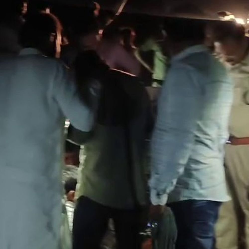 3-year-old-falls-into-70-foot-borewell:rescue-underway-in-badnagar,-ujjain