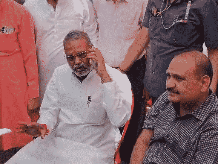 officials-missing-at-gwalior-foundation-event:minister-furious,-commissioner-called,-zonal-officer-suspended-over-negligence